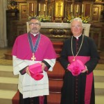 Dechant Monsignore Mag. Walter Plettinger und Mag. Marek Duda, Pfarrer von Emmersdorf an der Donau