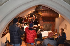 Abb. der Musiker auf dem Chor der Kirche.