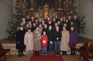 Abb.: Gruppenfoto aller beteilligten Musikerinnen und Musiker.